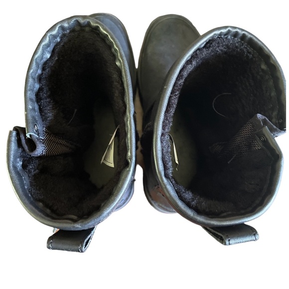 UGG Rebel Biker - Picture 9 of 10